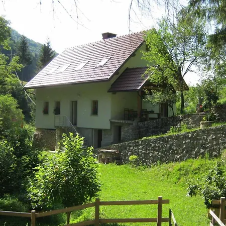 Geraeumiges Inmitten Der By Interhome Dolenja Trebusa